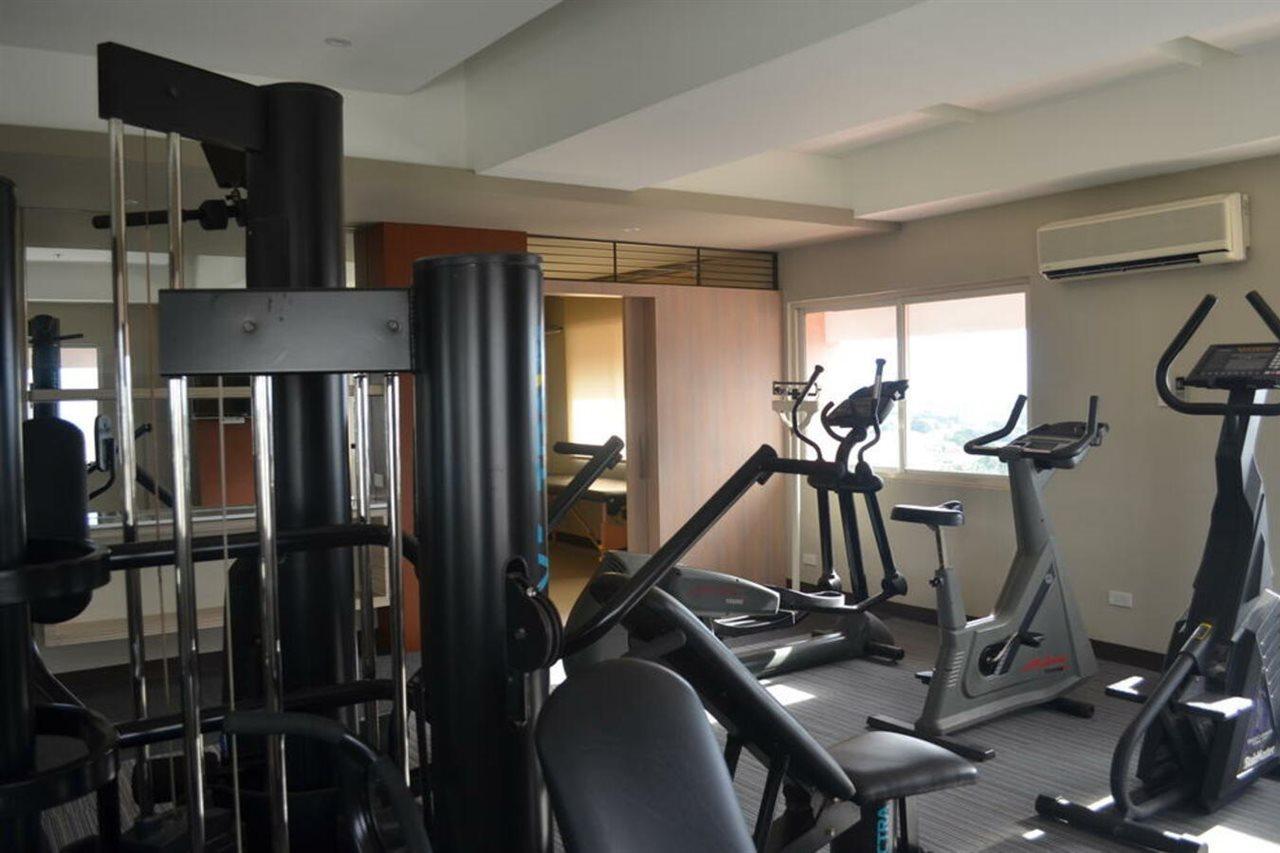 Imperial Palace Suites Quezon City Zewnętrze zdjęcie