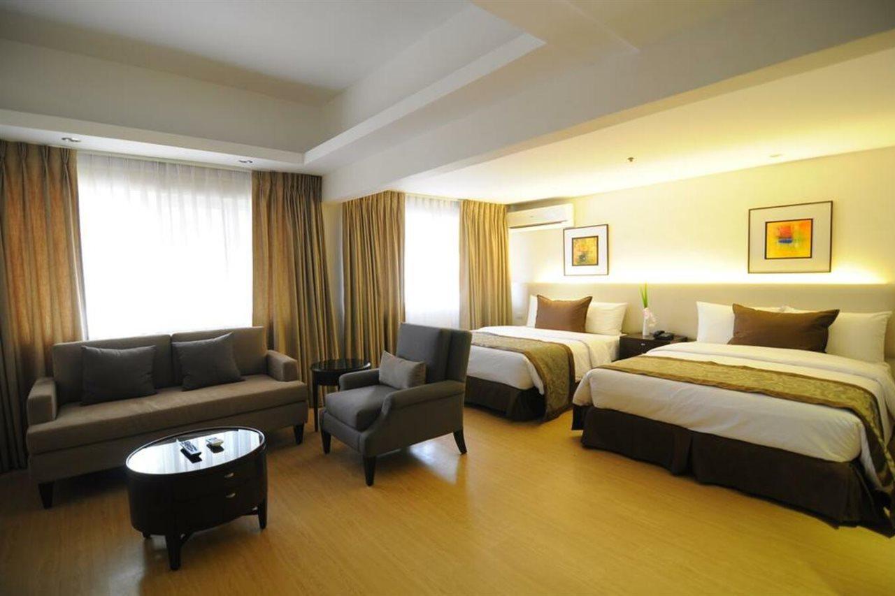 Imperial Palace Suites Quezon City Zewnętrze zdjęcie