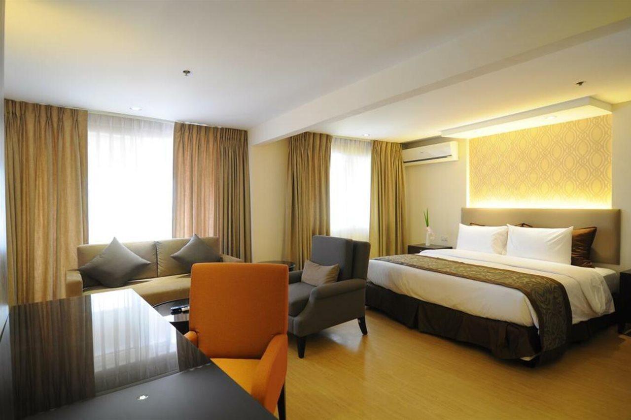 Imperial Palace Suites Quezon City Zewnętrze zdjęcie