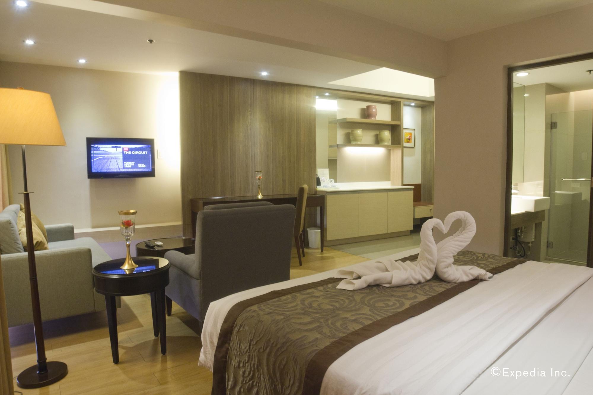 Imperial Palace Suites Quezon City Zewnętrze zdjęcie