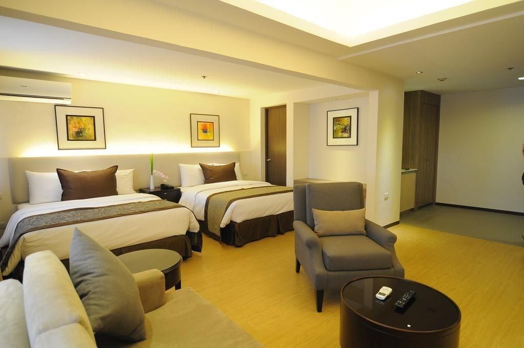 Imperial Palace Suites Quezon City Zewnętrze zdjęcie