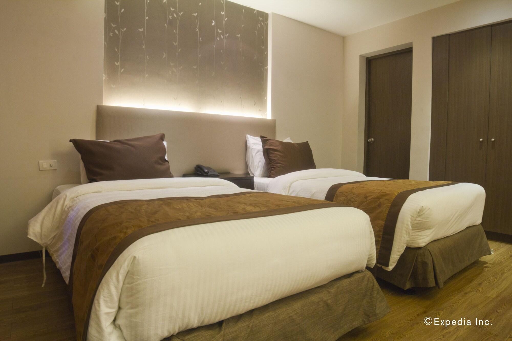 Imperial Palace Suites Quezon City Zewnętrze zdjęcie
