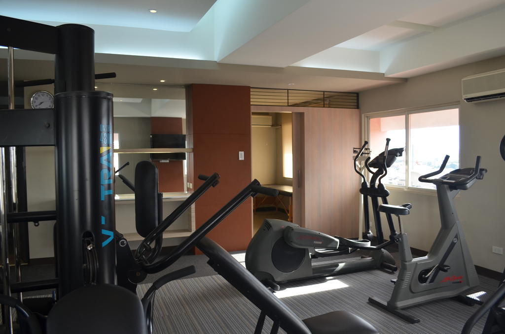 Imperial Palace Suites Quezon City Zewnętrze zdjęcie