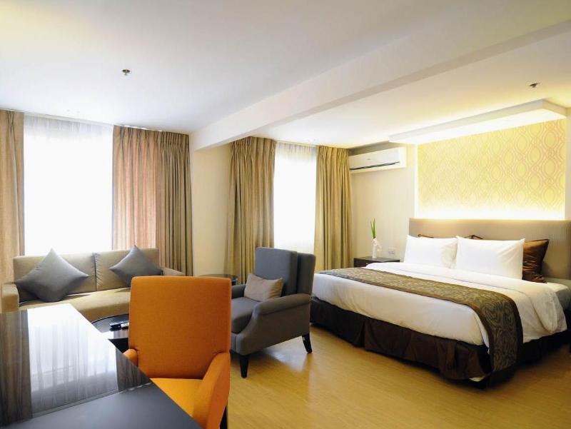 Imperial Palace Suites Quezon City Zewnętrze zdjęcie