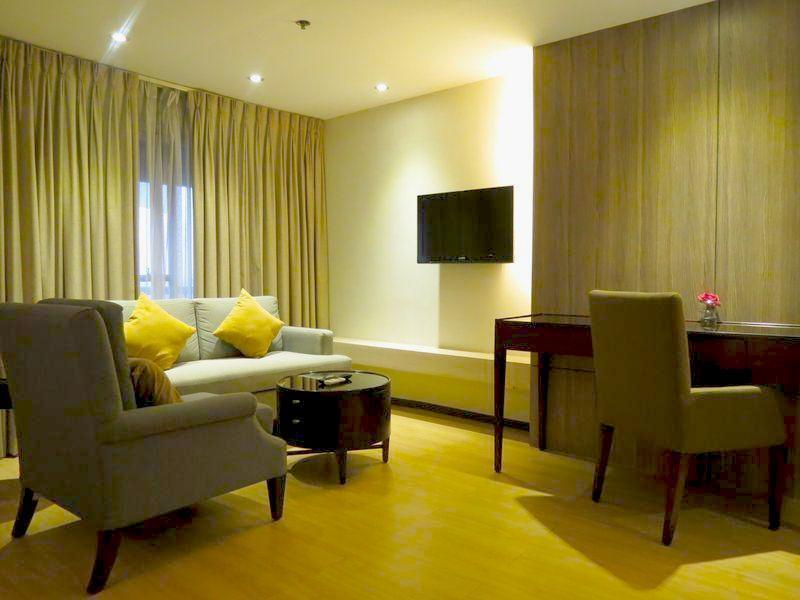 Imperial Palace Suites Quezon City Zewnętrze zdjęcie