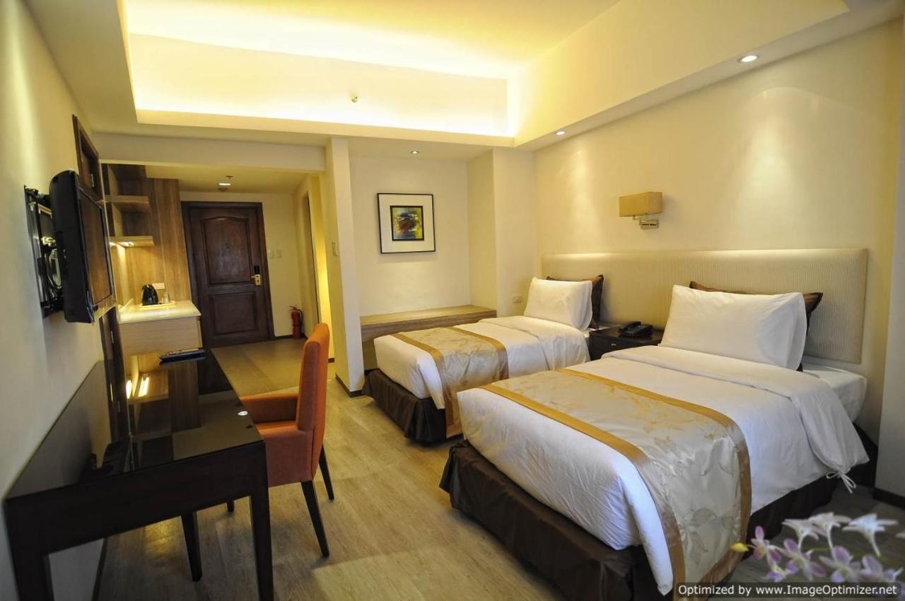 Imperial Palace Suites Quezon City Zewnętrze zdjęcie